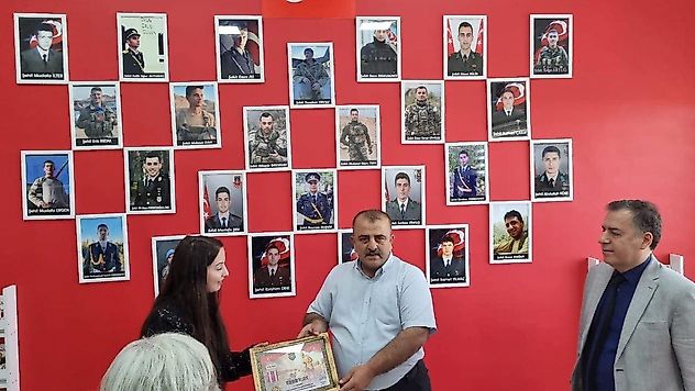 Turgutlu'da 26 Aziz şehidin adını yaşatan Kahramanlar Kütüphanesi Açıldı