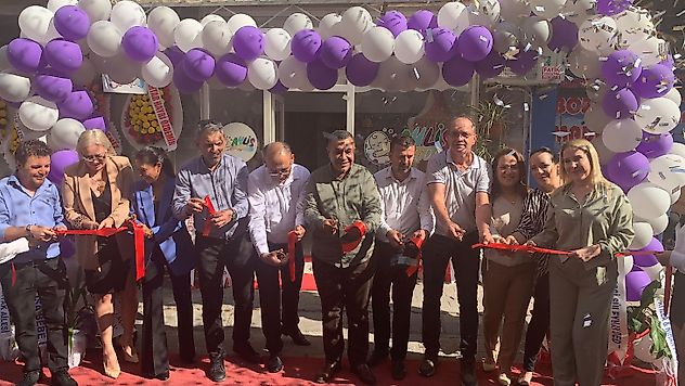 Turgutlu'da Aylis Kids isimli işyeri çok sayıda katılımla faaliyete girdi