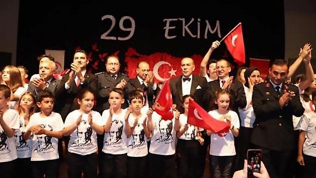 Turgutlu Kent Eğitim Koleji'nin 'Cumhuriyet' etkinliğine yoğun ilgi