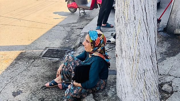 Turgutlu Polis ekiplerinin hızlı müdahalesi sayesinde yaşlı kadın sağ salim ailesine kavuştu