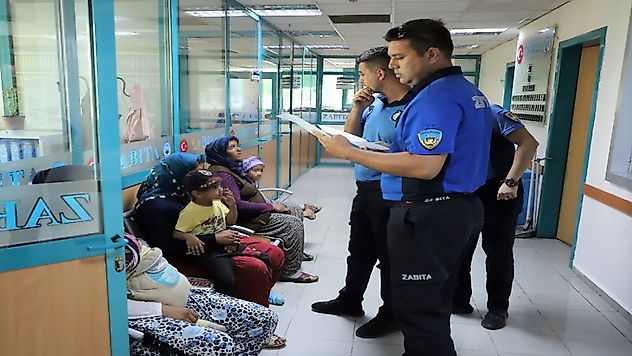 Turgutlu Zabıtası Dilencilere Göz Açtırmıyor