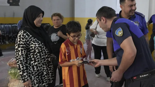 Turgutlu Zabıtası Sahipsiz Dostları Unutmadı