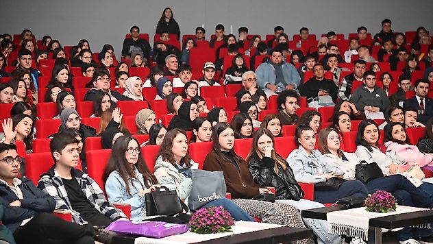 Üniversite Tanıtım Gününe Büyük İlgi