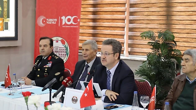 Vali Ünlü Manisa genelindeki yapılan eğitim çalışmalarını açıkladı