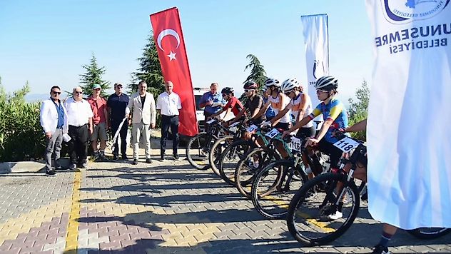 Yunusemre Dağ Bisikleti Maratonu Türkiye Şampiyonası'nda Madalyalar Sahiplerini Buldu