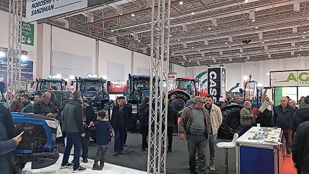 Yunusemreli Çiftçiler Tarımdaki Yenilikleri Takip Ediyor