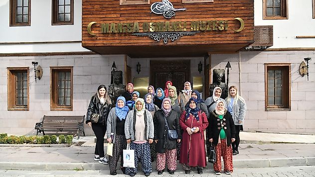 Yunusemreli Kadınlar Kanser Konusunda Bilgilendiriliyor