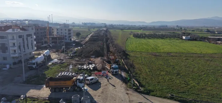 Büyükşehir ve MASKİ Muradiye'de Tüm Gücüyle Sahada