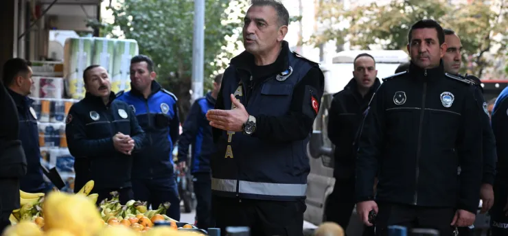 Manisa'da Kaldırımlar Vatandaşa Geri Veriliyor