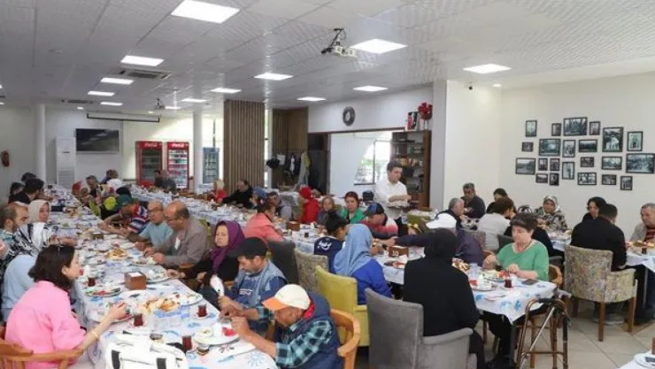 0-16 Mayıs Engelliler Haftası'nda Kahvaltı Programında Engelliler Ve Aileleriyle Bir Araya Geldi