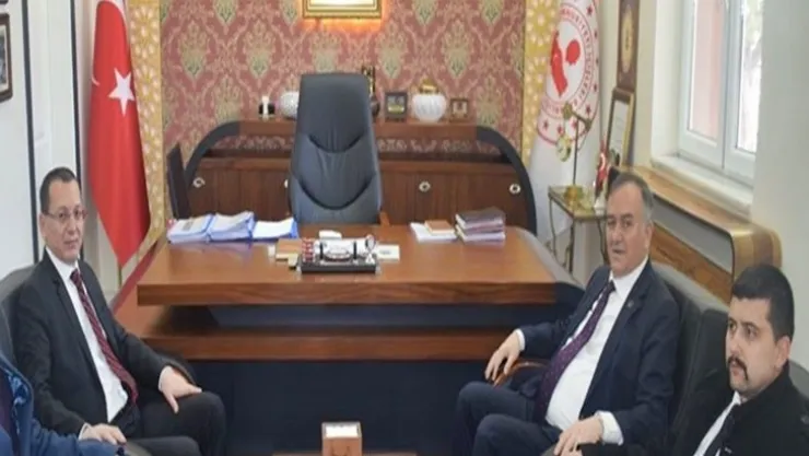 AKÇAY'dan, Turgutlu Kaymakamı Ali YILMAZ'a Nezaket Ziyareti