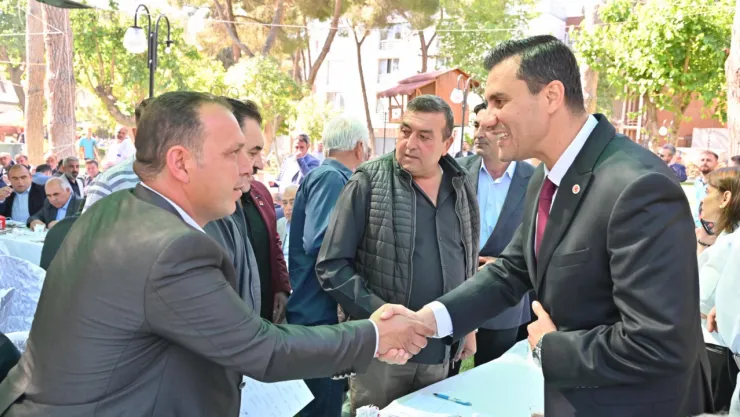 Başkan Zeyrek, 'Yalınayak yürüyen çocukların sorumlulukları omuzlarımda'