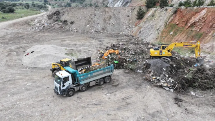 Büyükşehir'den Hamalın Kırı Mevkii'nde Temizlik Seferberliği