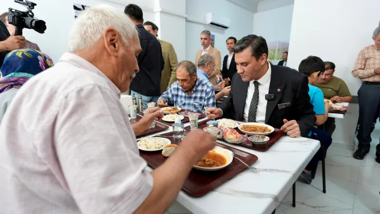 Büyükşehir'in 5. Kent Lokantası Muradiye'de Açıldı