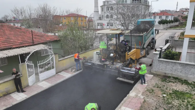 Büyükşehir, Turgut Özal Mahallesi'nin Yollarını Yeniliyor