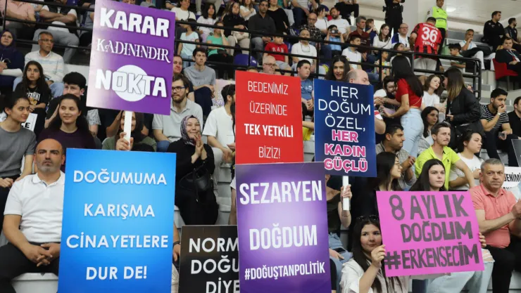 'Doğal Olan Normal Doğum' Pankartına Turgutlu Belediyespor'dan Sert Cevap
