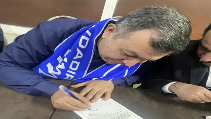 Eski Başkan Orhan'dan Turgutlu'ya beş yılda on okul sözü!