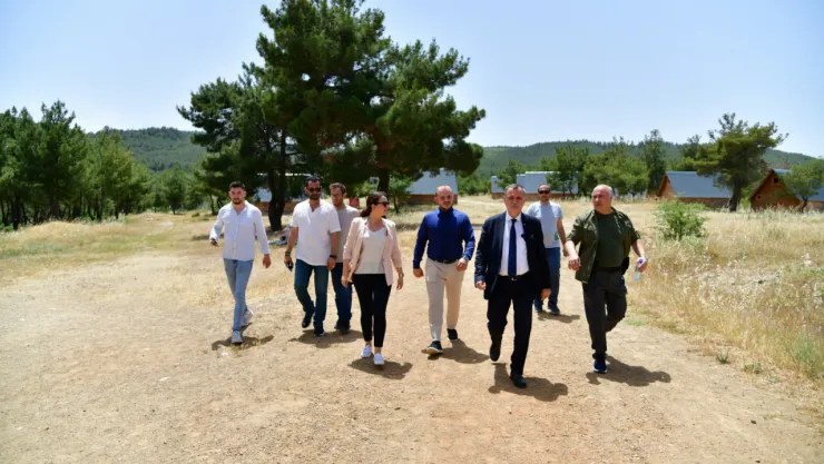 Geleneksel Yuntdağı Yağlı Pehlivan Güreşleri'nin yapıldığı Ortaköy Er Meydanı'nda inceleme