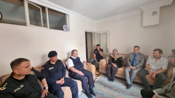Kaymakam Kapankaya'dan Şehit Annelerine, Anneler Günü Ziyareti