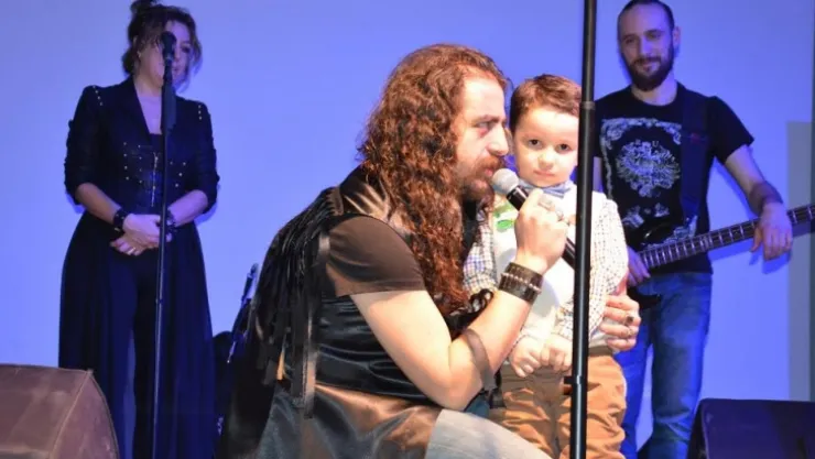 Barış Manço sevgisi salonlara sığmadı