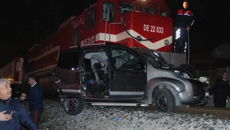 TREN KAZASI ! 1'İ AĞIR 5 YARALI