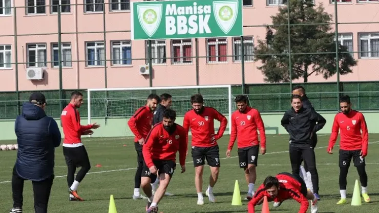 Manisa Büyükşehir Belediyespor'un Çatalca Mesaisi Sürüyor