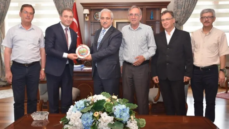 SAL-MAK VALİ GÜVENÇER'İ ZİYARET ETTİ