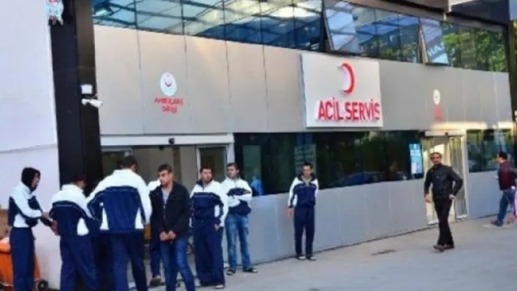 Yemekten zehirlenen 200'e yakın asker hastanelik oldu