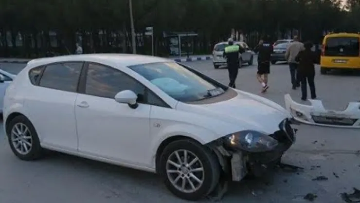 TRAFİK KAZASI 1 KİŞİ YARALANDI