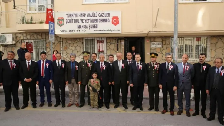 Manisa Protokolünden Anlamlı Ziyaret
