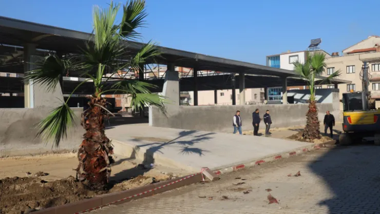 Park ve Bahçeler Müdürlüğünden Turgutlu'da Kapsamlı Çalışma
