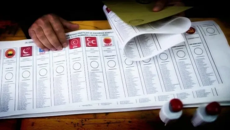 Seçime girecek siyasi partilerin oy pusulasındaki yerleri yarın belli oluyor