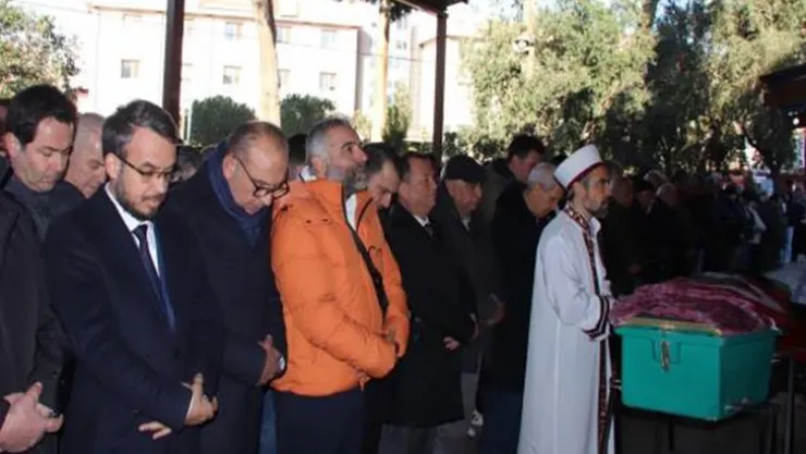 Seda Kayabaş Son Yolculuğuna Pazar Camin'den Uğurlandı