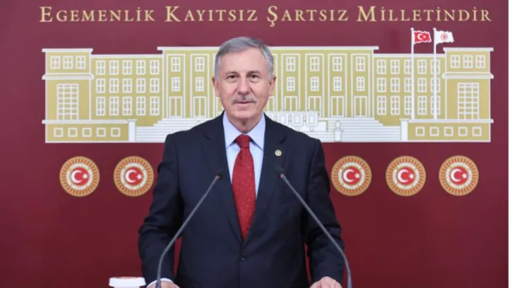 Selçuk Özdağ'dan İklim Kanunu Teklifine Sert Eleştiri: 'İklim Kanunu Değil, Doğa Katliamına Yasal Kılıf!'