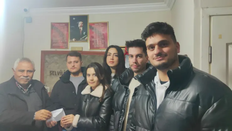 Turgutlu'da Öğrencilerden Örnek Davranış