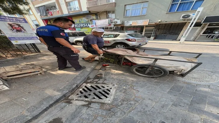 Turgutlu Zabıta Ekiplerinden Sokakta Hızlı Müdahale