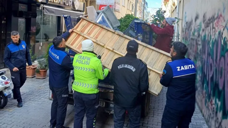 Turgutlu Zabıtası Denetimlerine Devam Ediyor