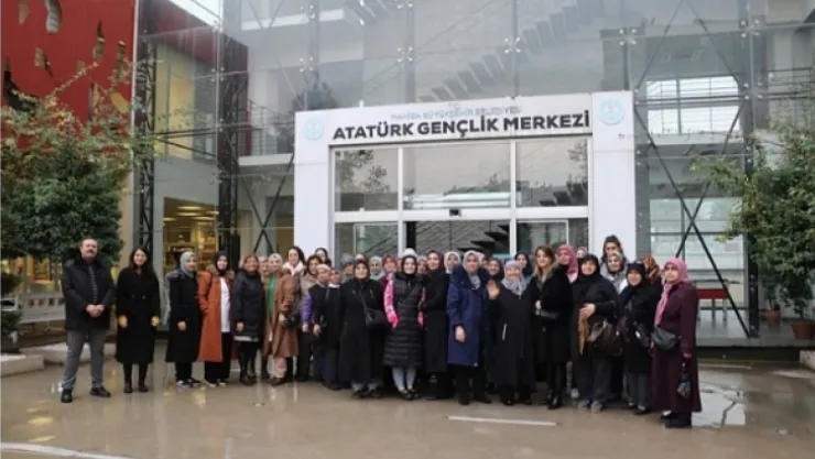 Turgutlulu Kadınlar Manisa'ya Hayran Kaldı