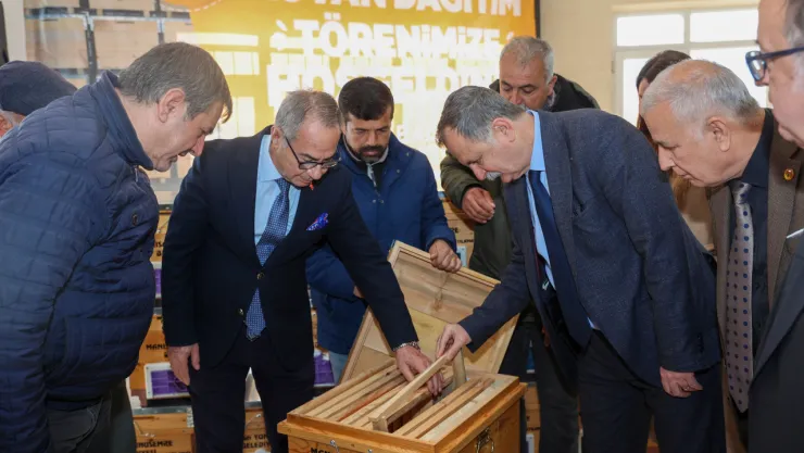 Yunusemre Belediyesi Arıcılığı Destekliyor