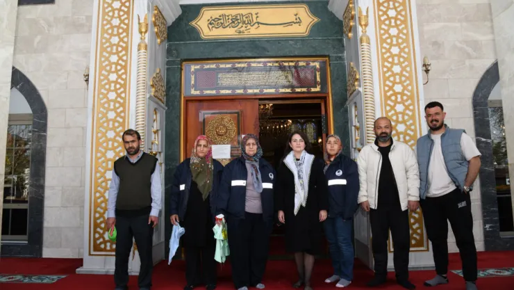 Yunusemre'de İbadethaneler Bayrama Hazırlanıyor