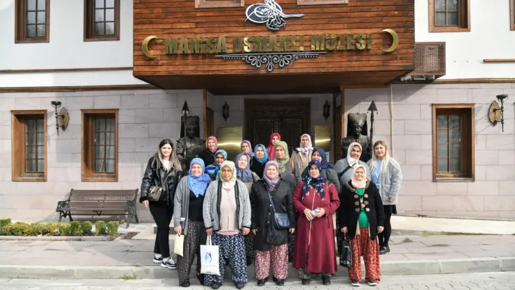 Yunusemreli Kadınlar Kanser Konusunda Bilgilendiriliyor