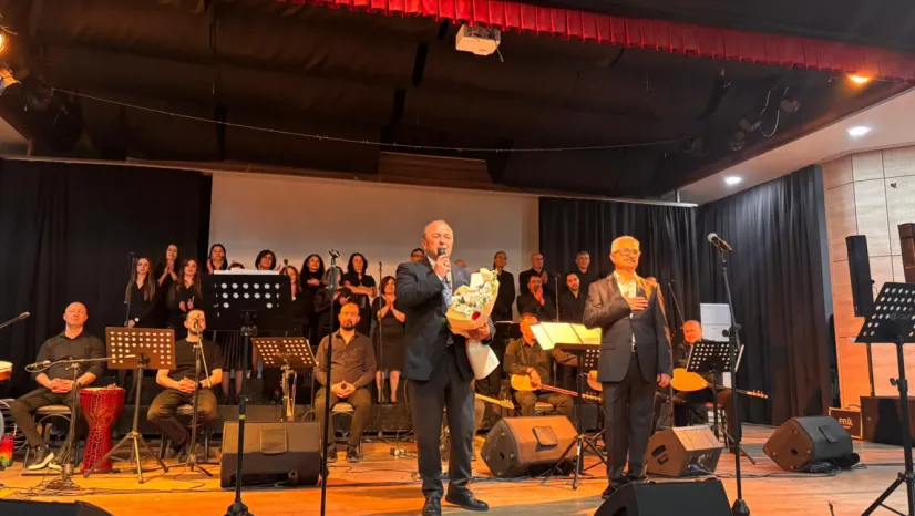 'ATATÜRKÜLER' YUNUSEMRE'DE MÜZİKSEVERLERLE BULUŞTU