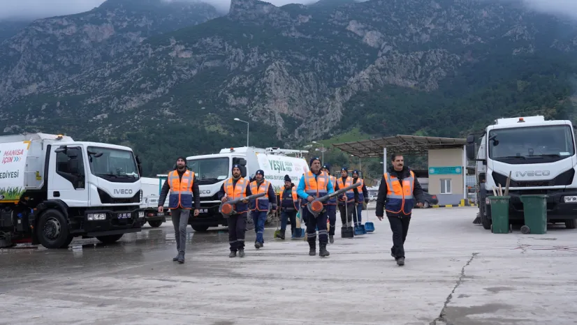 Manisa'da Çevre Kirliliğine 'Çöp Avcıları' Dur Diyecek