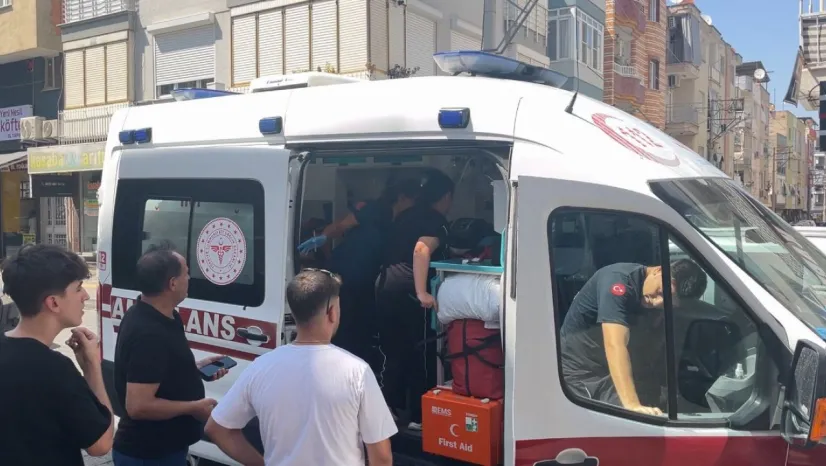 Turgutlu'da Motosiklet Kazası: Kadın Sürücü Hastaneye Kaldırıldı