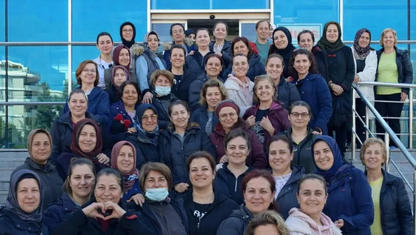 YUNUSEMRE'DEN KADINLARA YÜZME KURSU