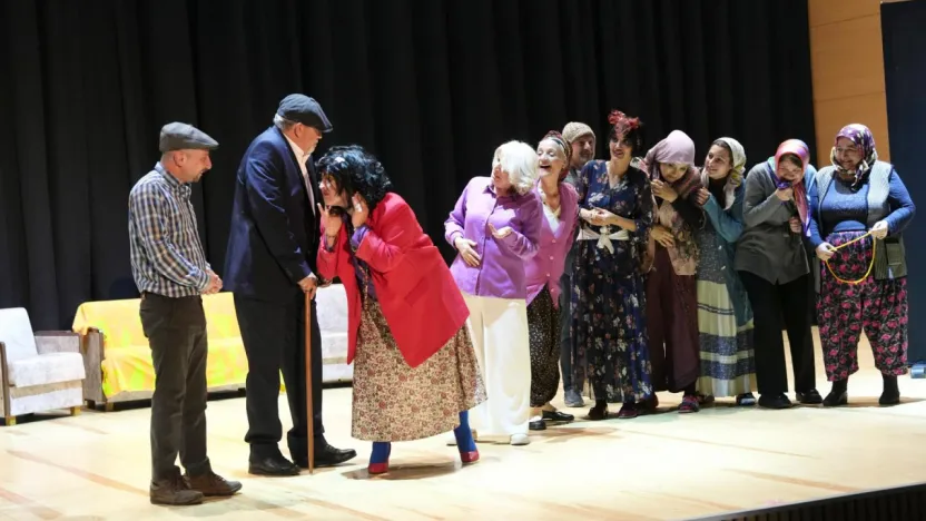 Aziz Nesin'in Unutulmaz Eseri Turgutlulular Tarafından Beğeniyle İzlendi