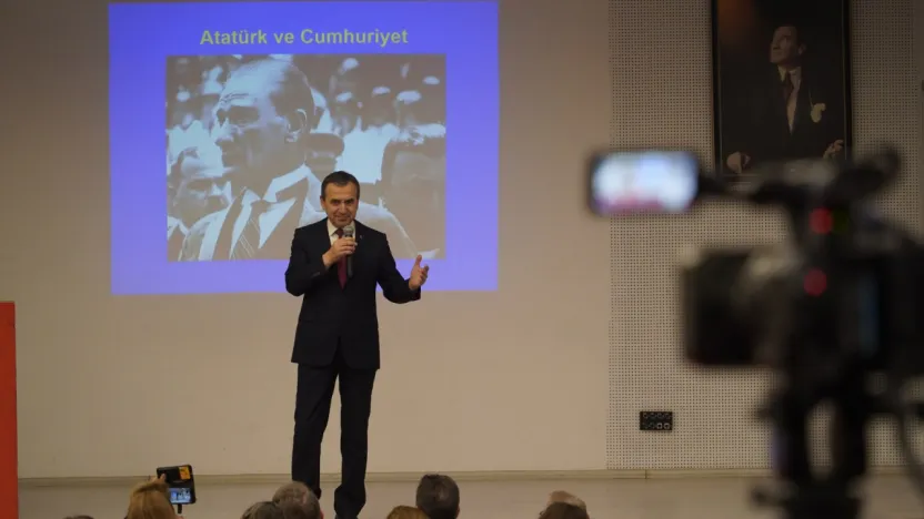 BabüroBabüroğlu Atatürk Ve Cumhuriyet Değerlerini Anlattığlu Atatürk Ve Cumhuriyet Değerlerini Anlattı