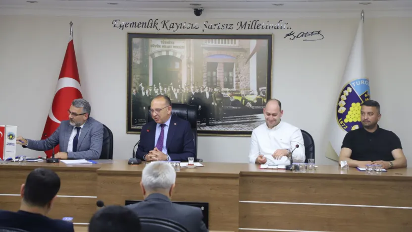 Başkan Çetin Akın 'Bu ekonomik koşullarda yapılabilecek maksimum hizmeti yapıyoruz'