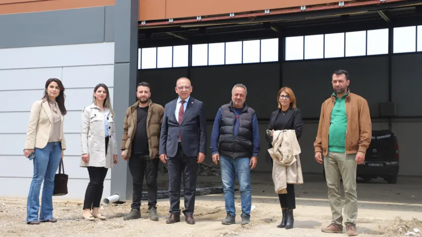 Başkan Çetin Akın'dan Selvilitepe Spor Kompleksi'nde 'Peyzaj' İncelemesi