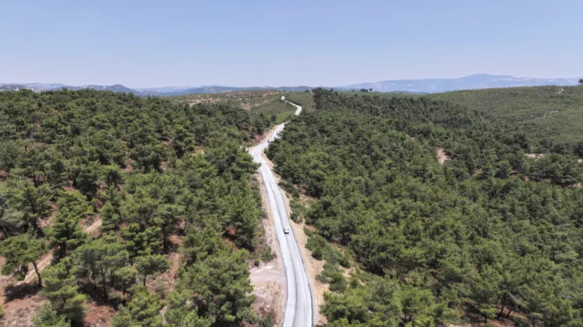 Büyükşehir'den Akhisar ve Turgutlu'ya 22 Kilometrelik Yol Çalışması
